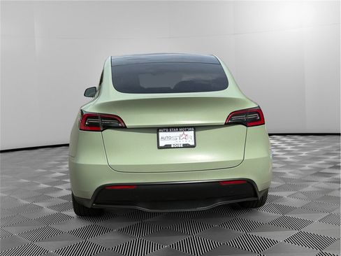 Used 2021 Tesla Model Y Long Range AWD/4WD image 5