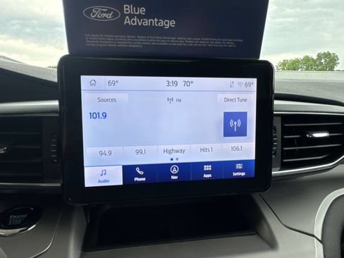 Certified 2023 Ford Explorer XLT w/ Equipment Group 202A AWD/4WD image 34