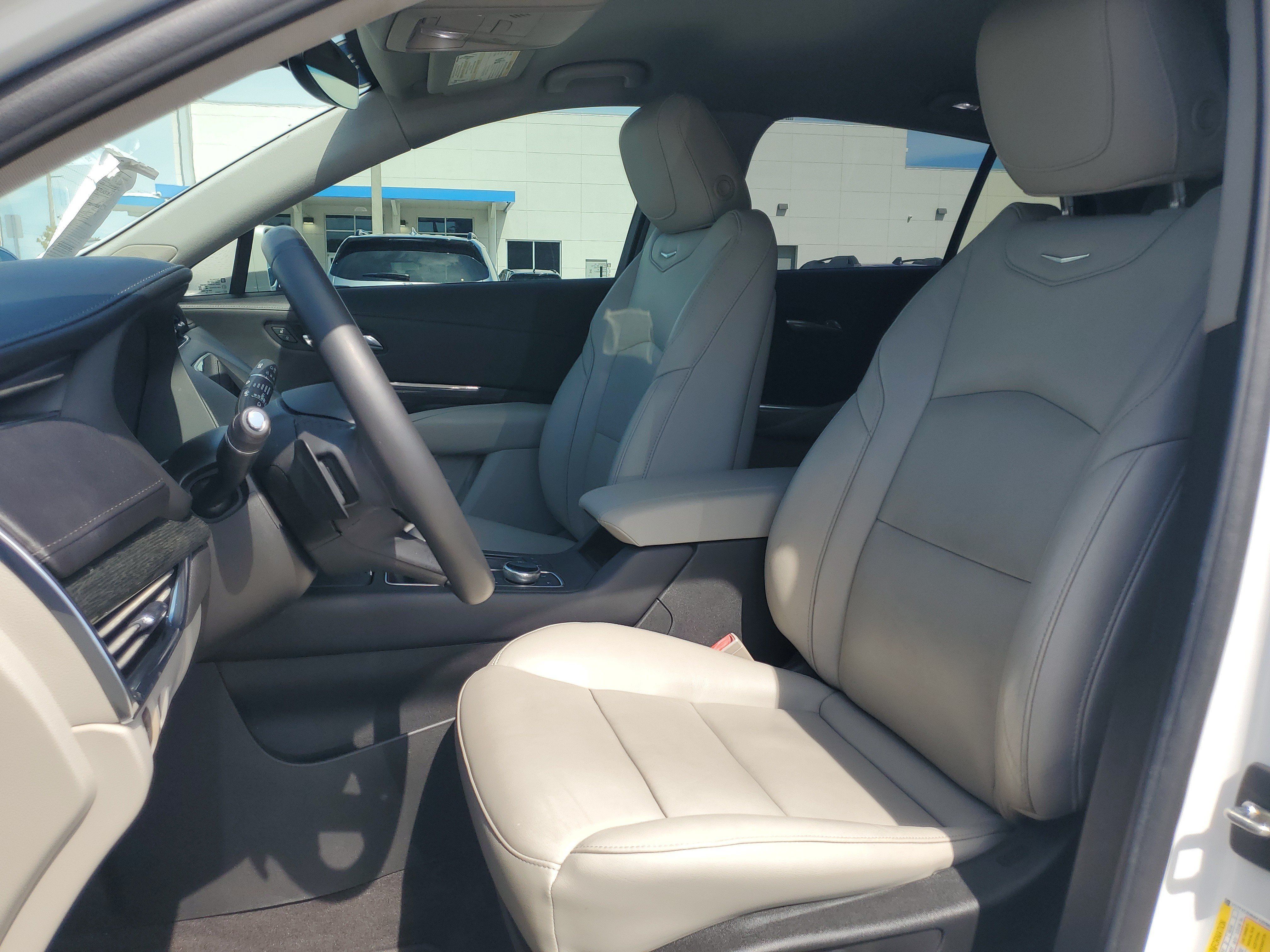 Used 2019 Cadillac XT4 Premium Luxury w/ Driver Awareness Package FWD image 21