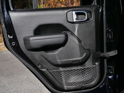 Used 2022 Jeep Wrangler Unlimited Sport image 27