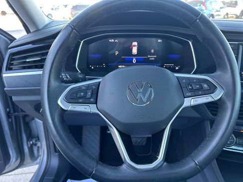 Used 2024 Volkswagen Jetta SE image 18