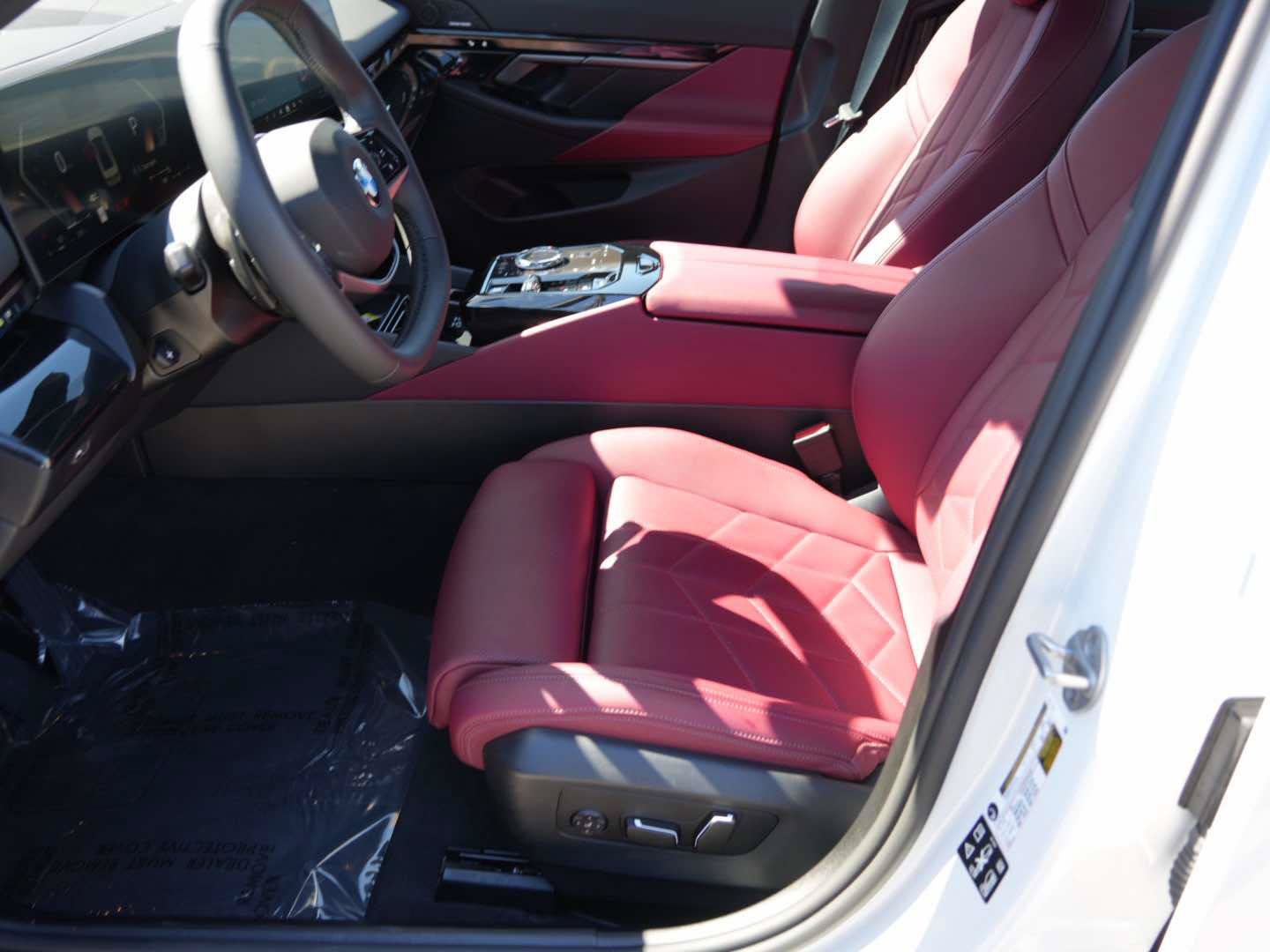 Used 2026 BMW 540i xDrive AWD/4WD image 13