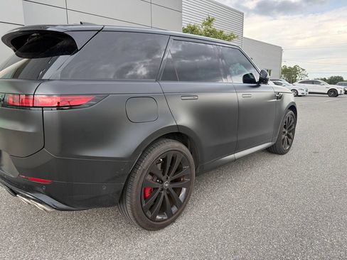 Used 2025 Land Rover Range Rover Sport Dynamic SE AWD/4WD image 3