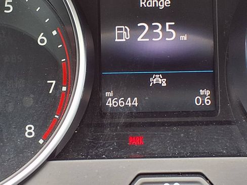 Used 2020 Volkswagen Tiguan S FWD image 34