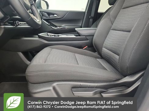 Used 2026 Chevrolet Equinox LT FWD image 19