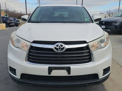 Used 2014 Toyota Highlander Plus image 2