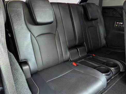 Used 2018 Lexus RX 350L w/ Premium Package image 21