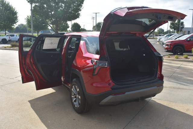 New 2027 Chevrolet Equinox LT FWD image 15