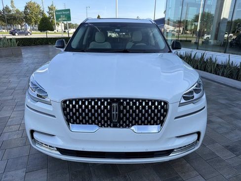 Certified 2024 Lincoln Aviator Black Label w/ Dynamic Handling Package AWD/4WD image 7