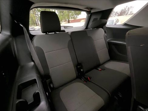 Used 2021 Chevrolet Traverse LT w/ LPO, Cargo Package image 28