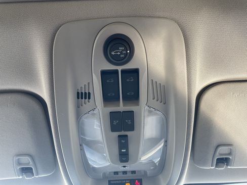Used 2014 Chevrolet Equinox LTZ FWD image 35
