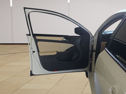 Used 2012 Volkswagen Jetta SE FWD image 10