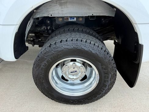Used 2023 Ford F350 XLT AWD/4WD image 40