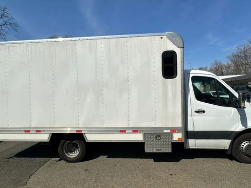 Used 2022 Mercedes-Benz Sprinter 4500 image 4