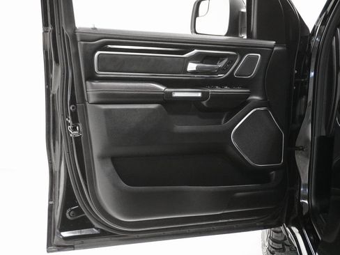 Certified 2019 RAM 1500 Laramie image 15