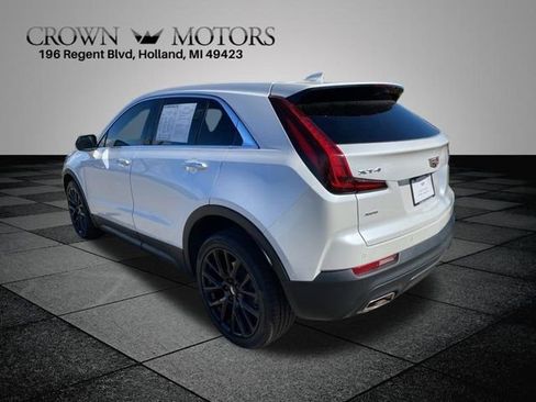 Used 2022 Cadillac XT4 Luxury w/ Cold Weather Package AWD/4WD image 8