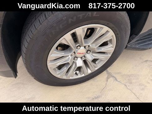 Used 2025 GMC Yukon Denali AWD/4WD image 8