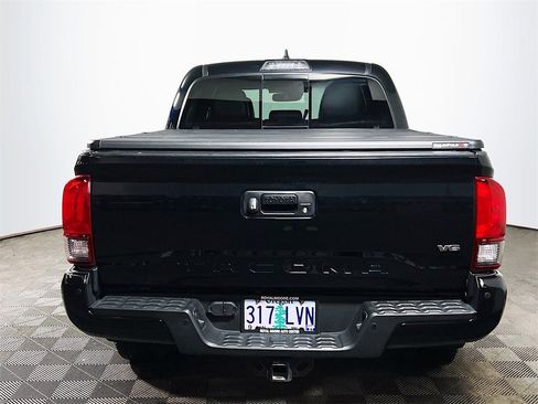 Certified 2019 Toyota Tacoma TRD Off-Road image 7