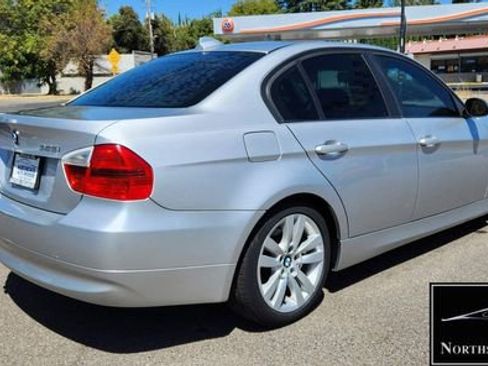 Used 2006 BMW 325i Sedan image 3