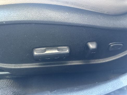 Used 2013 Hyundai Elantra Limited image 18