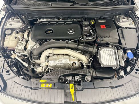 Certified 2025 Mercedes-Benz GLB 250 image 28