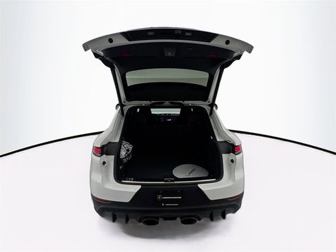 Used 2024 Porsche Cayenne Turbo GT image 28