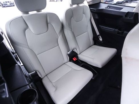 Used 2020 Volvo XC90 T6 Momentum w/ Protection Package Premier AWD/4WD image 63