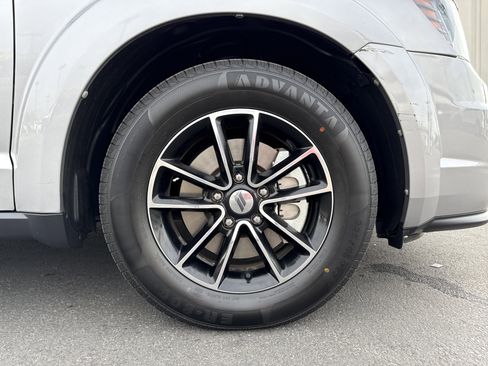 Used 2018 Dodge Journey SE w/ Popular Equipment Group image 26