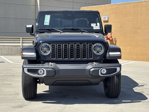 New 2026 Jeep Gladiator Sport AWD/4WD image 8