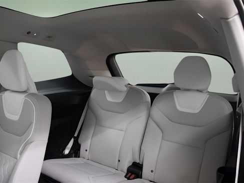 New 2025 Volvo EX90 Ultra image 34