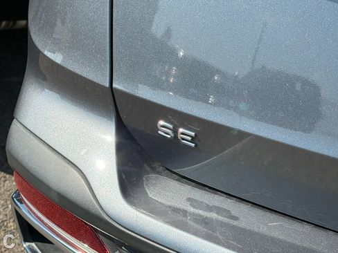 Used 2022 Volkswagen Taos SE FWD image 8