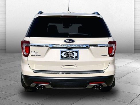 Used 2018 Ford Explorer Limited w/ Equipment Group 301A AWD/4WD image 6