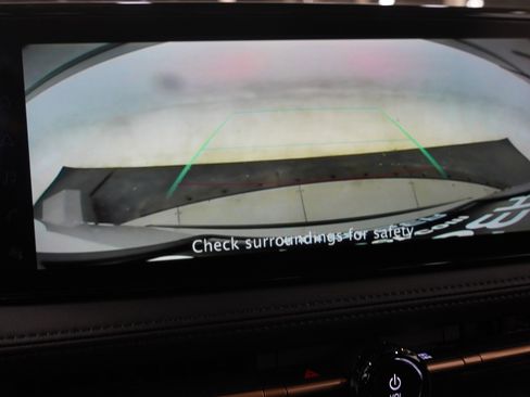 Used 2023 Nissan Ariya AWD image 29