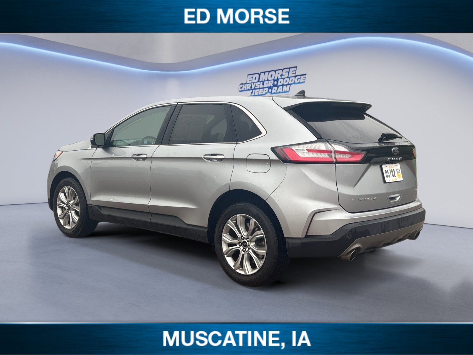 Used 2024 Ford Edge Titanium AWD/4WD image 3