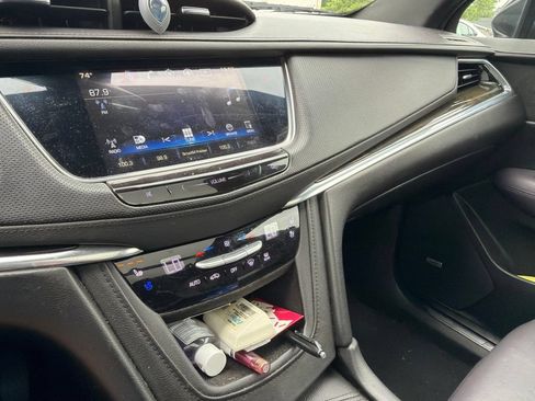 Used 2017 Cadillac XT5 Premium Luxury AWD/4WD image 14