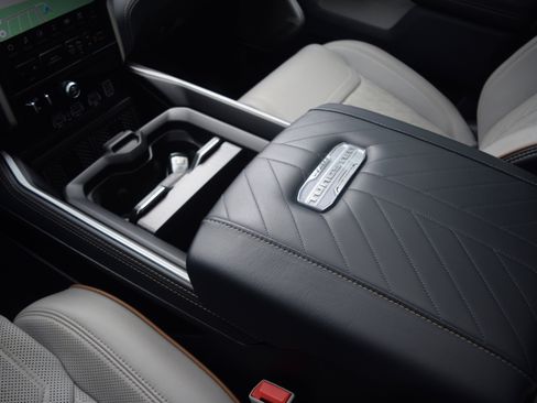 Used 2025 RAM 1500 Tungsten w/ Trailer Tow Group image 12