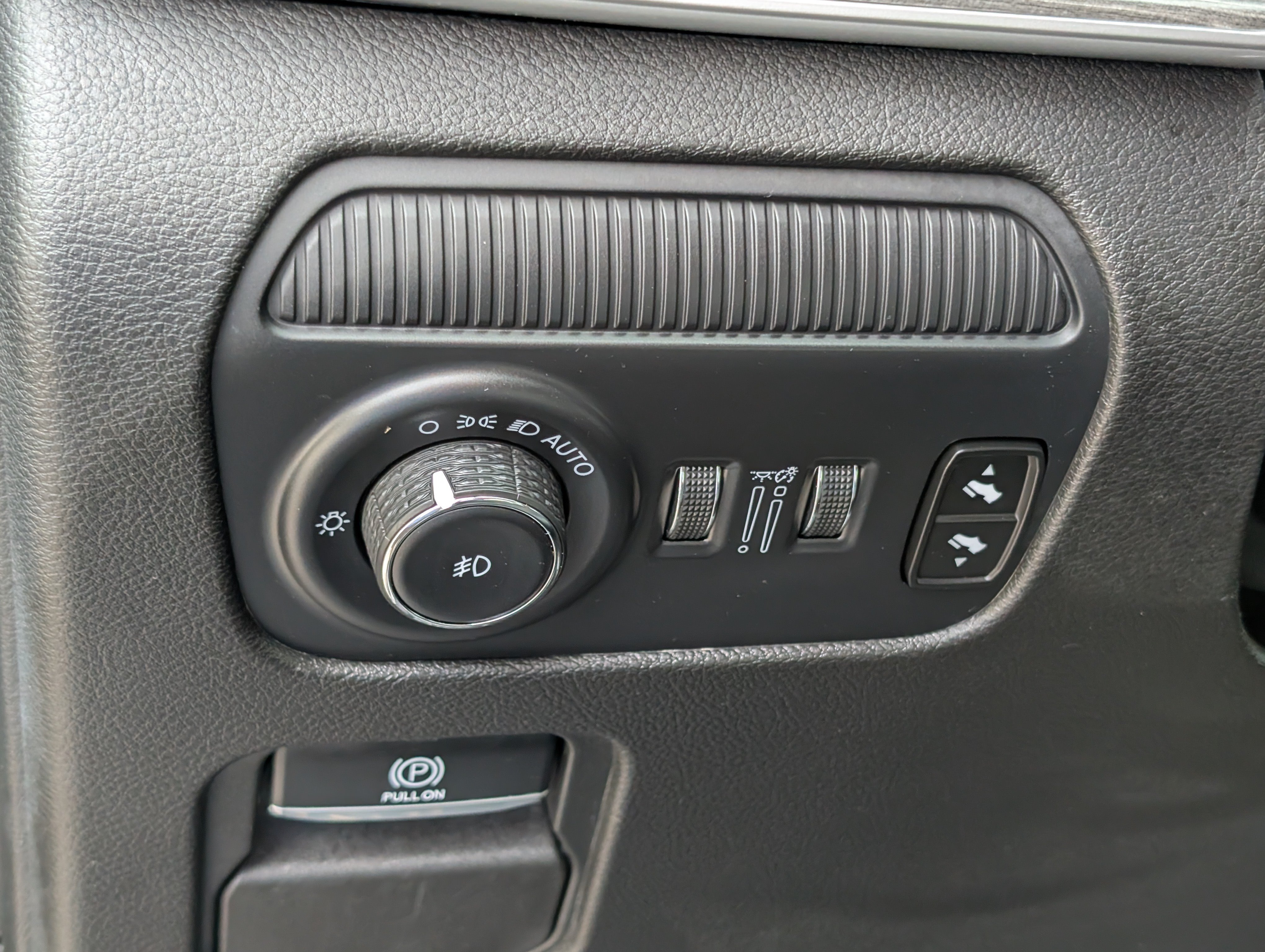 Used 2024 Jeep Wagoneer Series II AWD/4WD image 26
