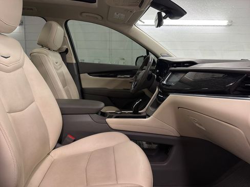 Used 2020 Cadillac XT6 Premium Luxury FWD image 31