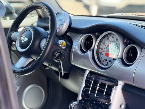 Used 2006 MINI Cooper Hardtop FWD image 13