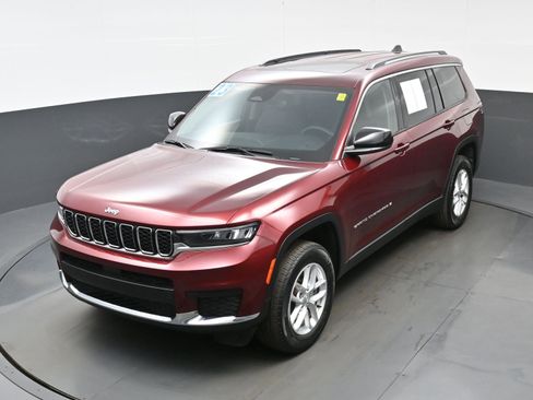 Used 2023 Jeep Grand Cherokee L Laredo image 33