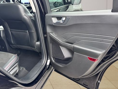 Used 2022 Ford Escape SEL w/ SEL Stealth AWD Package image 31