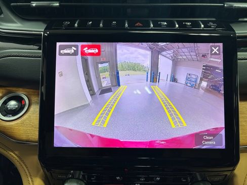 Used 2025 Jeep Grand Cherokee Summit AWD/4WD image 36