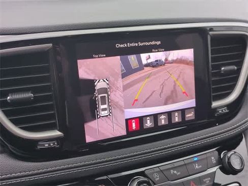 New 2026 Chrysler Pacifica Select image 29