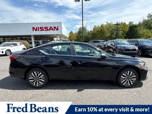 New 2026 Nissan Altima 2.5 SV AWD/4WD image 11