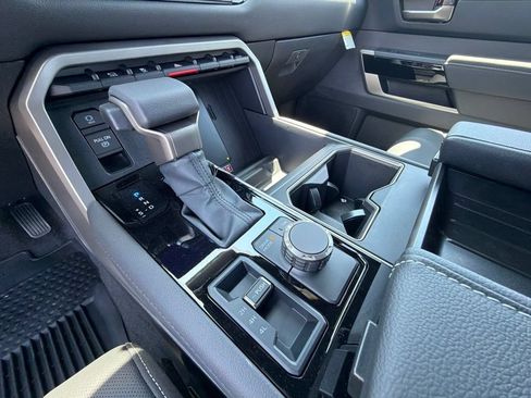 New 2026 Toyota Tundra Limited AWD/4WD image 25