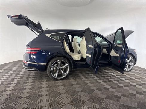 Used 2025 Genesis GV80 3.5T Prestige image 14