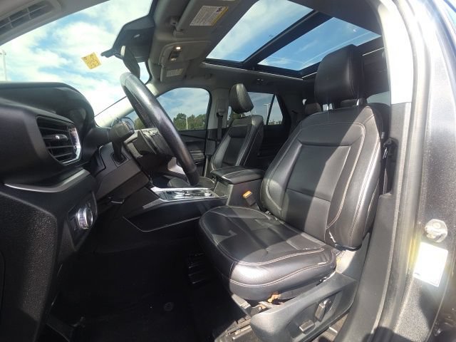 Certified 2020 Ford Explorer XLT w/ Equipment Group 202A AWD/4WD image 27