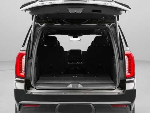 Used 2022 GMC Yukon SLT w/ SLT Premium Package AWD/4WD image 13