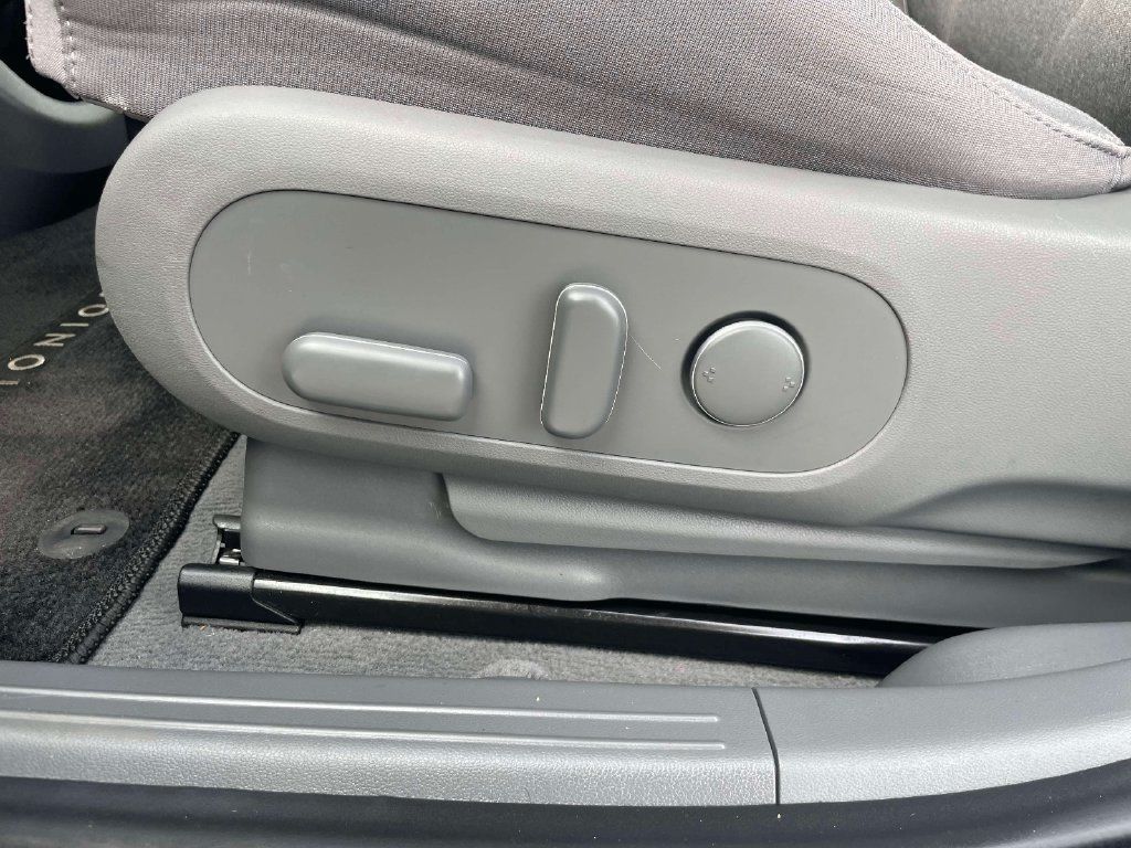 Certified 2024 Hyundai Ioniq 5 SEL AWD/4WD image 18