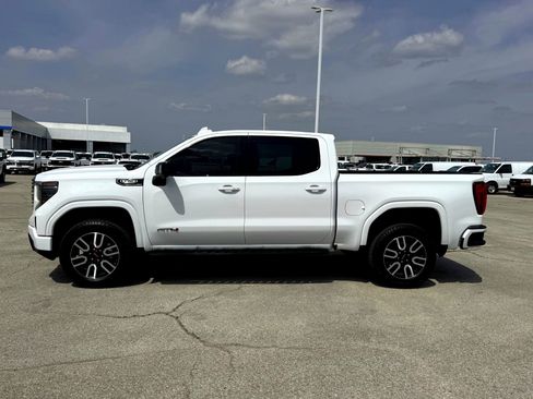 Used 2024 GMC Sierra 1500 AT4 w/ Technology Package image 10
